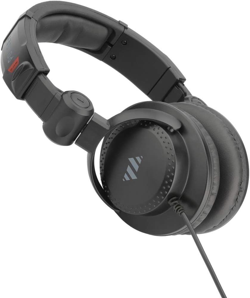 USB-C Audio Interface Bundle with Studio Monitor Headphones & XLR Cable O308